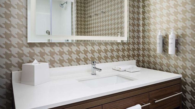 Hampton Inn by Hilton Towson Room