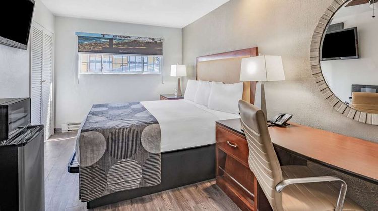 Oceanside Inn & Stes Days Inn by Wyndham Suite