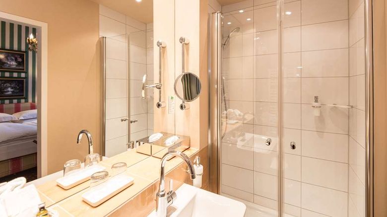 <b>Hotel City House Room</b>. Images powered by <a href="https://iceportal.shijigroup.com/" title="IcePortal" target="_blank">IcePortal</a>.