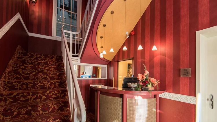 Hotel City House Lobby