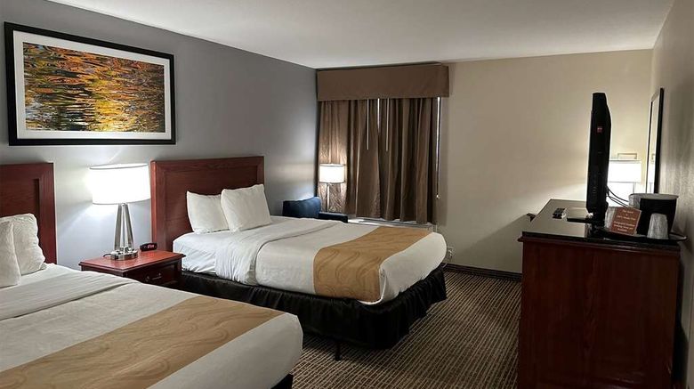 <b>Baymont South Bend near Notre Dame Room</b>. Images powered by <a href="https://iceportal.shijigroup.com/" title="IcePortal" target="_blank">IcePortal</a>.