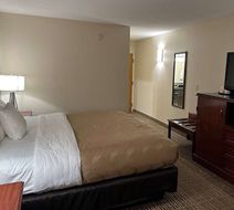Baymont South Bend near Notre Dame Room
