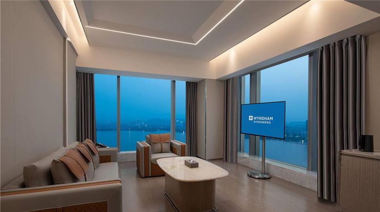 <b>Wyndham Shaoxing Keqiao Suite</b>. Images powered by <a href="https://iceportal.shijigroup.com/" title="IcePortal" target="_blank">IcePortal</a>.