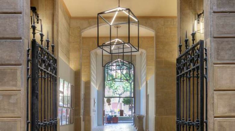 <b>Hotel Lauria Lobby</b>. Images powered by <a href="https://iceportal.shijigroup.com/" title="IcePortal" target="_blank">IcePortal</a>.