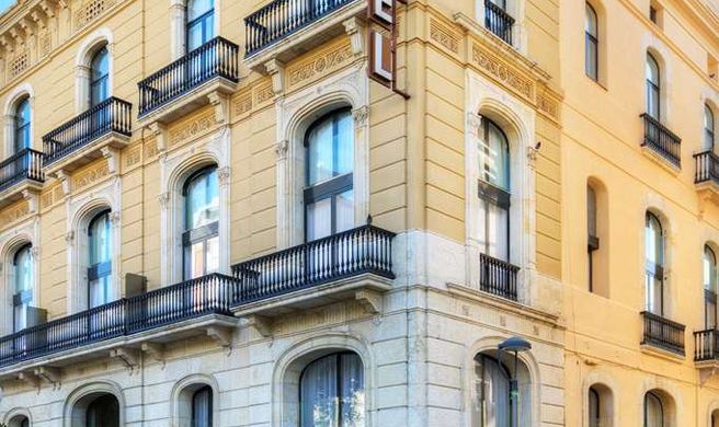 Tarragona’s Timeless Treasures: Where Roman History Meets Luxury Stays