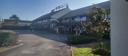 Hotel Pavillon des Gatines Exterior