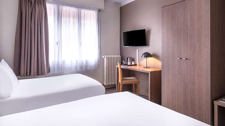 <b>Sure Hotel - Best Western Lorient Centre Room</b>. Images powered by <a href="https://iceportal.shijigroup.com/" title="IcePortal" target="_blank">IcePortal</a>.