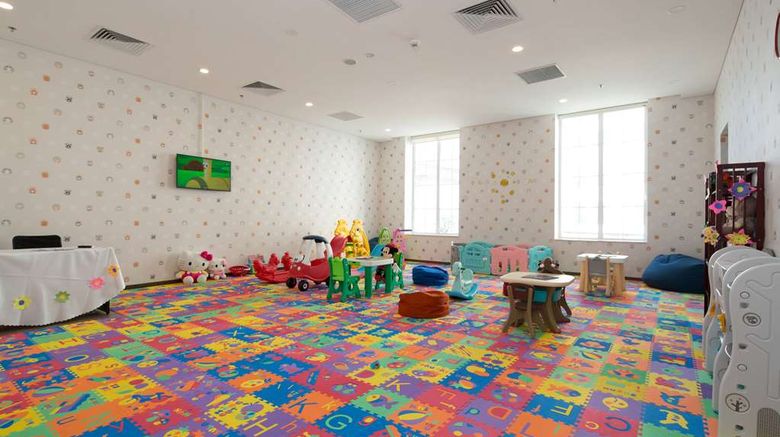 <b>Wyndham Danang Golden Bay Hotel Recreation</b>. Images powered by <a href="https://iceportal.shijigroup.com/" title="IcePortal" target="_blank">IcePortal</a>.