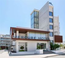 Mercure Larnaca Beach Resort Exterior