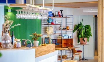 greet hotel Salon-de-Provence