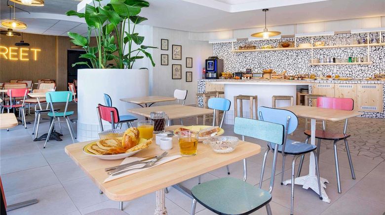 <b>Ibis Styles Salon De Provence Restaurant</b>. Images powered by <a href="https://iceportal.shijigroup.com/" title="IcePortal" target="_blank">IcePortal</a>.