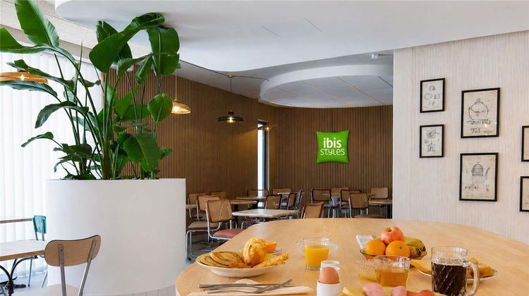 Ibis Styles Salon De Provence Exterior
