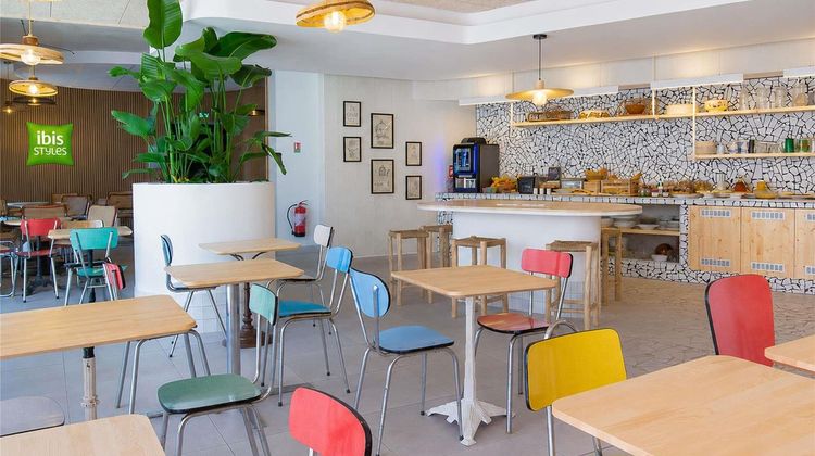 Ibis Styles Salon De Provence Exterior