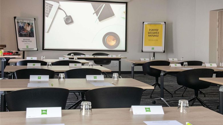 <b>Ibis Styles Porto-Vecchio Meeting</b>. Images powered by <a href="https://iceportal.shijigroup.com/" title="IcePortal" target="_blank">IcePortal</a>.