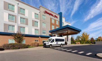 Hampton Inn Airport Century Place