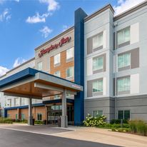 Hampton Inn Airport Century Place