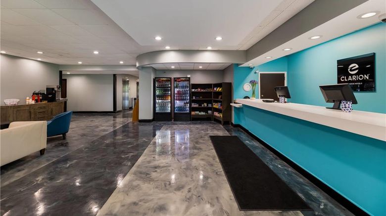 <b>Suburban Studios San Angelo Lobby</b>. Images powered by <a href="https://iceportal.shijigroup.com/" title="IcePortal" target="_blank">IcePortal</a>.