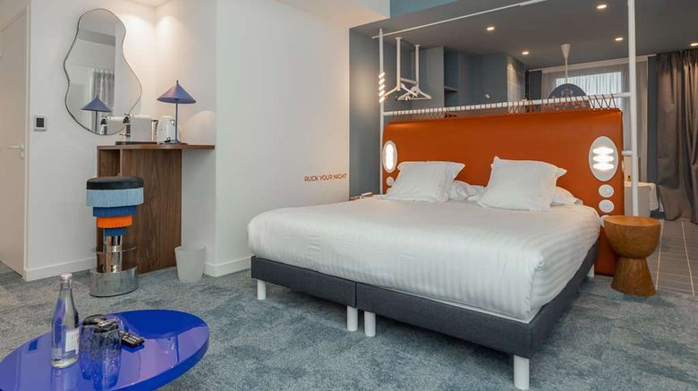 <b>The Ruck Hotel Room</b>. Images powered by <a href="https://iceportal.shijigroup.com/" title="IcePortal" target="_blank">IcePortal</a>.