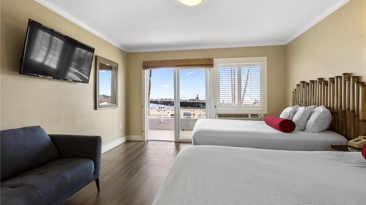 Beach Street Inn and Suites Room