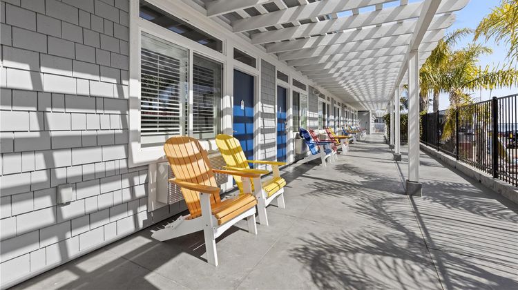 Beach Street Inn and Suites Exterior