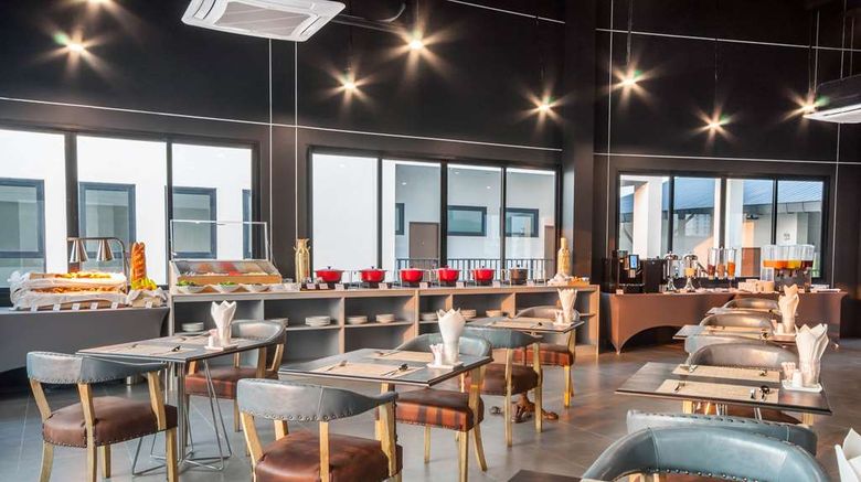 <b>Best Western Chatuchak Restaurant</b>. Images powered by <a href="https://iceportal.shijigroup.com/" title="IcePortal" target="_blank">IcePortal</a>.