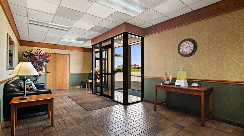 <b>Rodeway Inn McPherson East Lobby</b>. Images powered by <a href="https://iceportal.shijigroup.com/" title="IcePortal" target="_blank">IcePortal</a>.