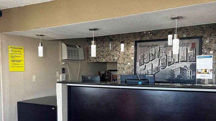 Econo Lodge Spring Lake Lobby