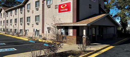 Econo Lodge Spring Lake Exterior