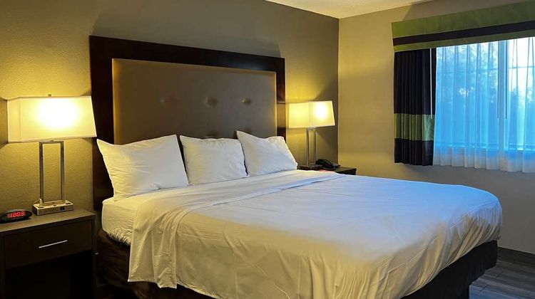 Econo Lodge Spring Lake Room