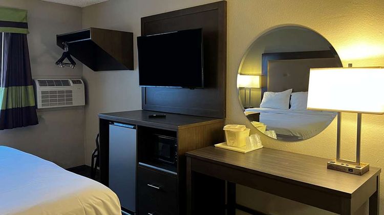Econo Lodge Spring Lake Room