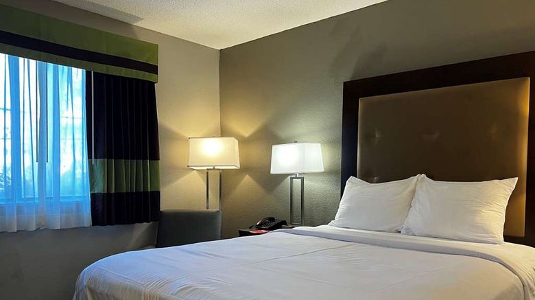 <b>Econo Lodge Spring Lake Room</b>. Images powered by <a href="https://iceportal.shijigroup.com/" title="IcePortal" target="_blank">IcePortal</a>.