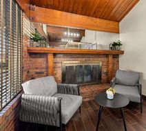 Rodeway Inn Lobby
