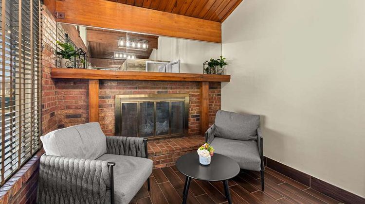 Rodeway Inn Lobby