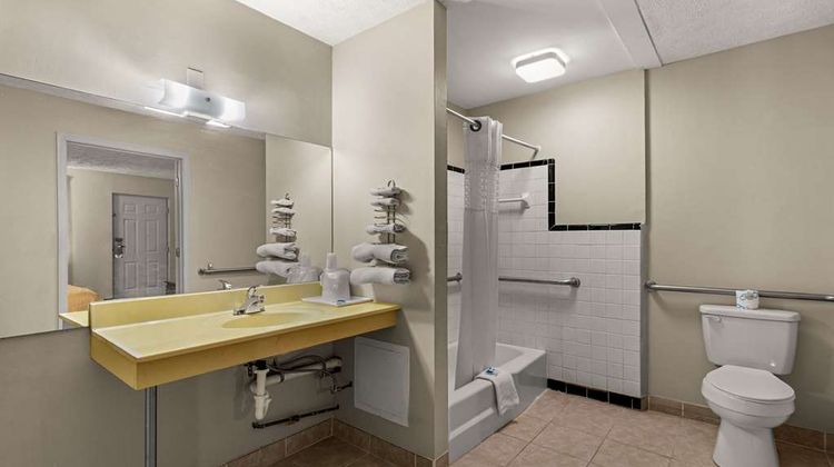 Rodeway Inn Room