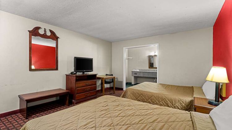 Rodeway Inn Room
