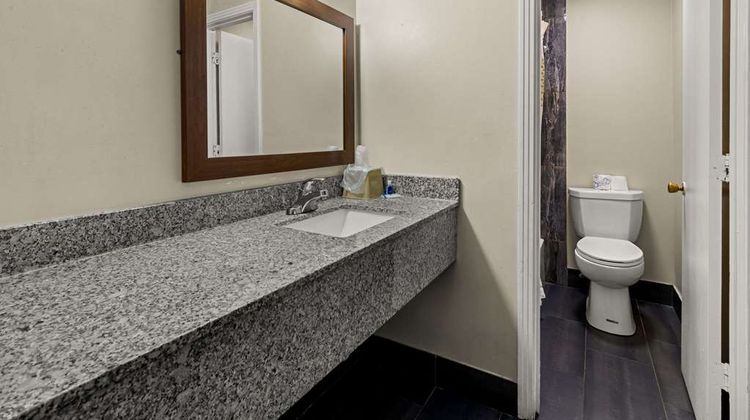 Rodeway Inn Room