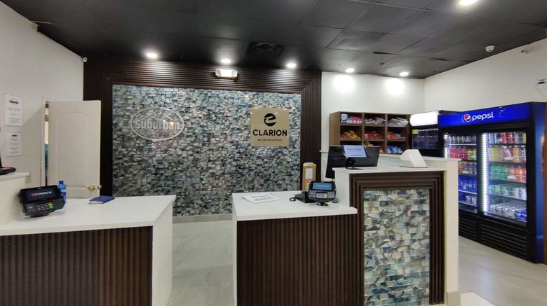 <b>Clarion Inn Lobby</b>. Images powered by <a href="https://iceportal.shijigroup.com/" title="IcePortal" target="_blank">IcePortal</a>.