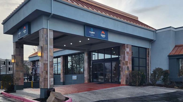 <b>Clarion Inn Exterior</b>. Images powered by <a href="https://iceportal.shijigroup.com/" title="IcePortal" target="_blank">IcePortal</a>.
