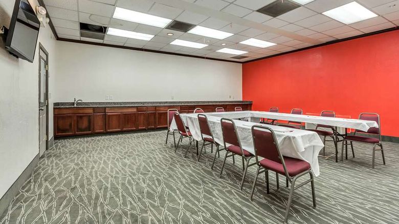 <b>Clarion Inn Meeting</b>. Images powered by <a href="https://iceportal.shijigroup.com/" title="IcePortal" target="_blank">IcePortal</a>.