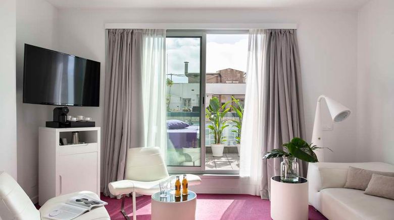 <b>Allegro Barcelona Suite</b>. Images powered by <a href="https://iceportal.shijigroup.com/" title="IcePortal" target="_blank">IcePortal</a>.