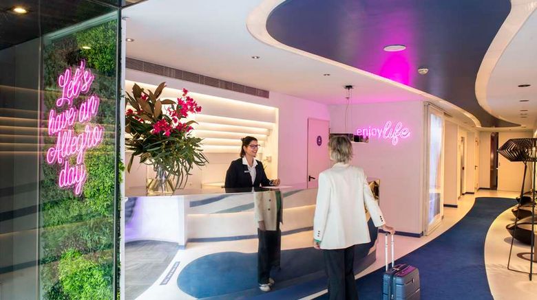 <b>Allegro Barcelona Lobby</b>. Images powered by <a href="https://iceportal.shijigroup.com/" title="IcePortal" target="_blank">IcePortal</a>.