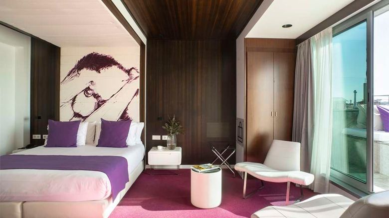 <b>Allegro Barcelona Room</b>. Images powered by <a href="https://iceportal.shijigroup.com/" title="IcePortal" target="_blank">IcePortal</a>.