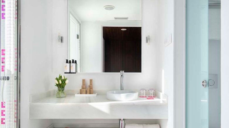 <b>Allegro Barcelona Room</b>. Images powered by <a href="https://iceportal.shijigroup.com/" title="IcePortal" target="_blank">IcePortal</a>.