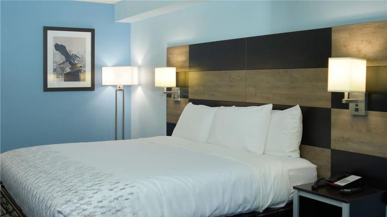<b>Clarion Jacksonville Suite</b>. Images powered by <a href="https://iceportal.shijigroup.com/" title="IcePortal" target="_blank">IcePortal</a>.