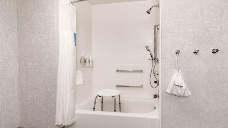 Hampton Inn Needles Room