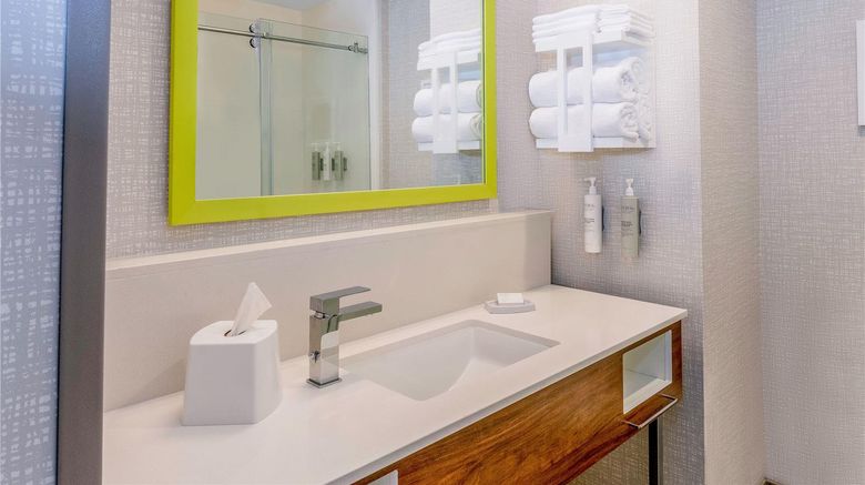 <b>Hampton Inn Needles Colorado River Room</b>. Images powered by <a href="https://iceportal.shijigroup.com/" title="IcePortal" target="_blank">IcePortal</a>.