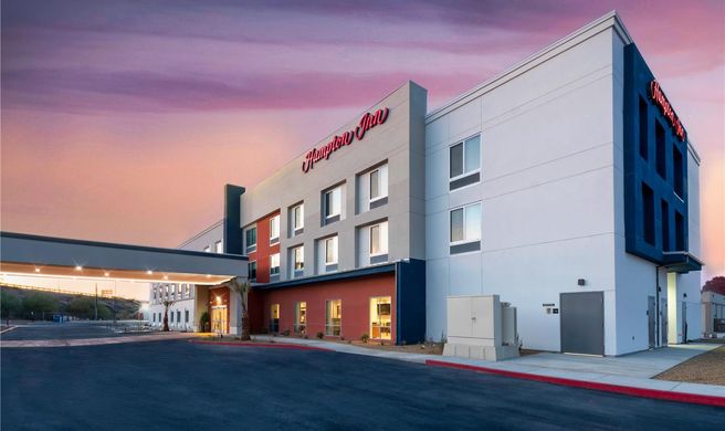 Hampton Inn Needles Colorado River Exterior