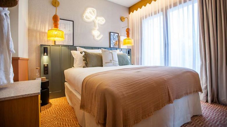 <b>Bloom House Hotel & Spa Room</b>. Images powered by <a href="https://iceportal.shijigroup.com/" title="IcePortal" target="_blank">IcePortal</a>.