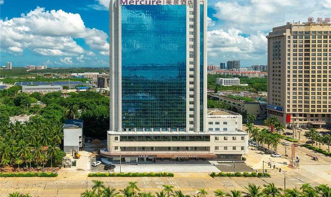 Mercure Danzhou Yangpu Seaview Exterior