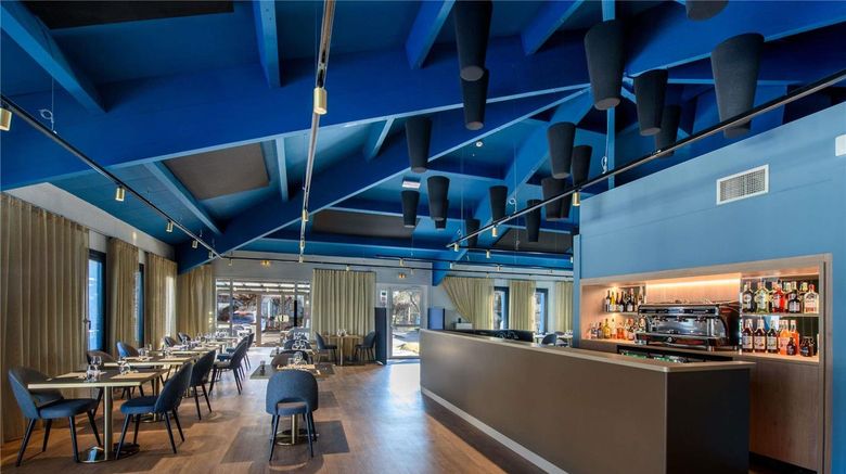 <b>Mercure Toulouse Aeroport Blagnac Restaurant</b>. Images powered by <a href="https://iceportal.shijigroup.com/" title="IcePortal" target="_blank">IcePortal</a>.